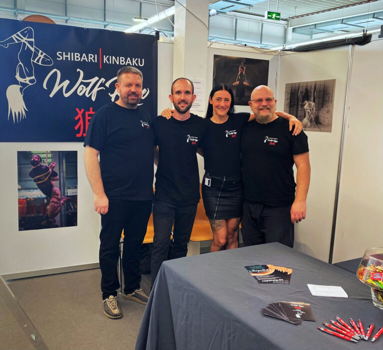 Das WolfRope-Team 2022 am Messestand auf der Bondage-Fetish-World